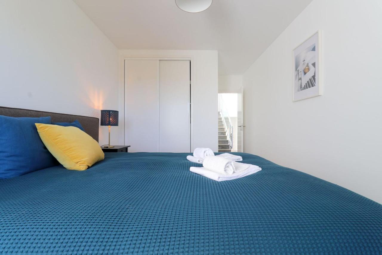 Lovelystay - Divine 3Bdr Duplex House W/ Pool & Garden Patroves Екстериор снимка